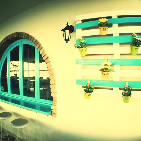 Hotel Benitsa *